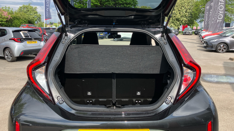 Toyota Aygo X 1.0 VVT-i Edge 5dr Auto Petrol Hatchback